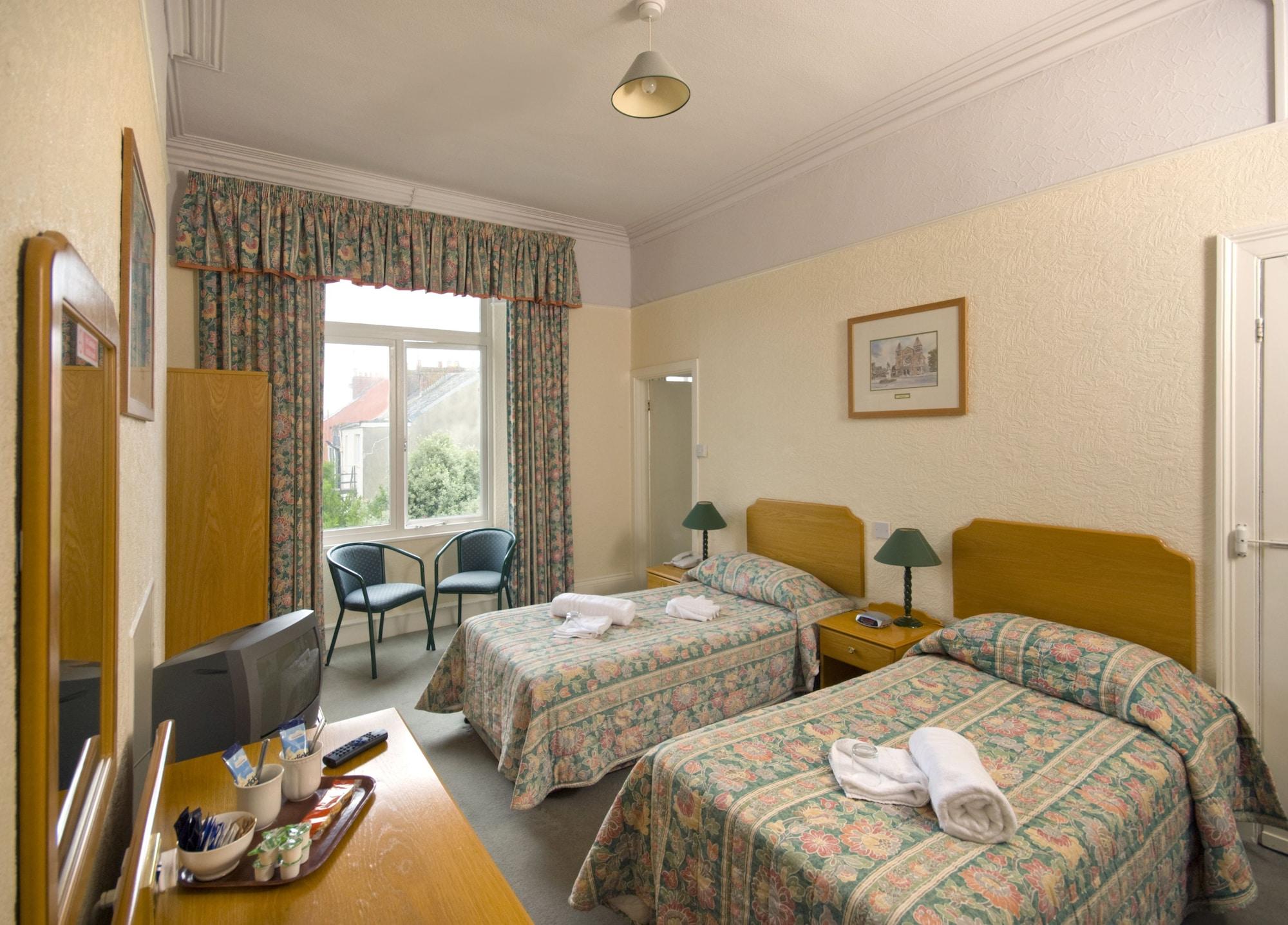 Imperial Hotel Tenby Bagian luar foto