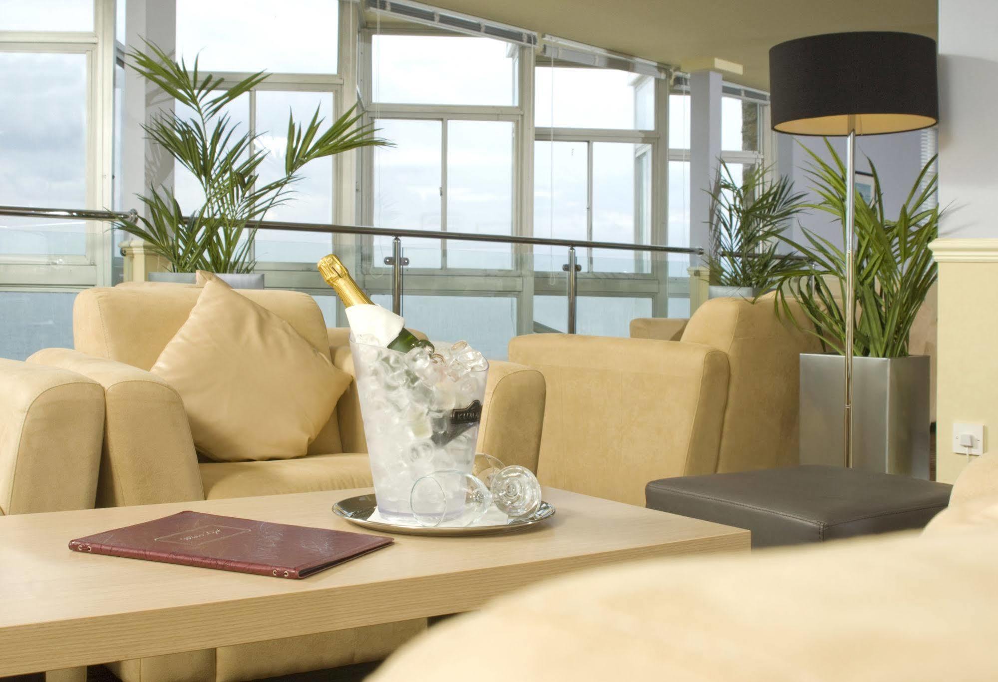 Imperial Hotel Tenby Bagian luar foto